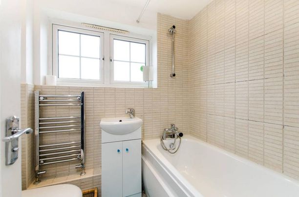 2 bedroom terraced house to rent - Photo 1