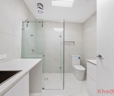 Fresh Renovated 2 Bedroom Terrace in Superb Lifestyle Location - Photo 3