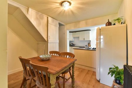 2 bedroom terraced house to rent - Photo 4