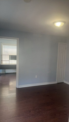 For Lease - 323 Danforth Avenue Unit# Apt. 2, Toronto, Ontario - Photo 1