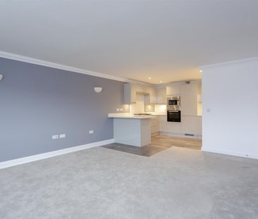 To Let 2 Bed Apartment - Photo 4