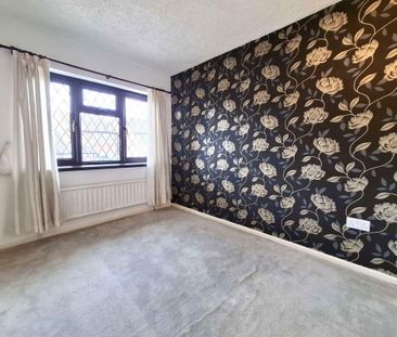 4 bedroom detached house to rent - Photo 4