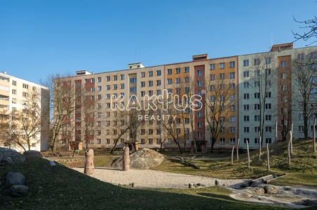 Pronájem částečně zařízeného bytu 2+1 (52 m - Fotografie 2