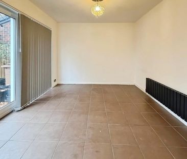 3 bedroom House To Let Total Size: 1066 SQ FT - Photo 2