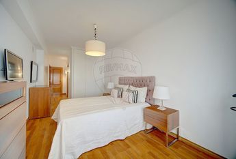 Apartamento T4 em Lisboa