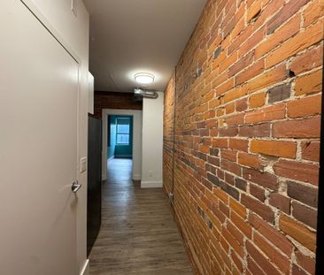 For Lease - 2870 Dundas Street Unit# 213, Toronto, Ontario - Photo 1