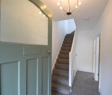 3 bedroom terraced house to rent - Photo 3