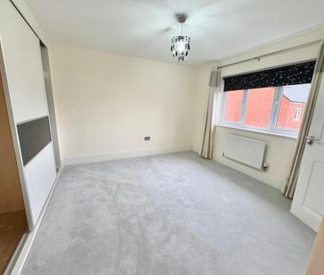 4 bedroom detached house to rent - Photo 6