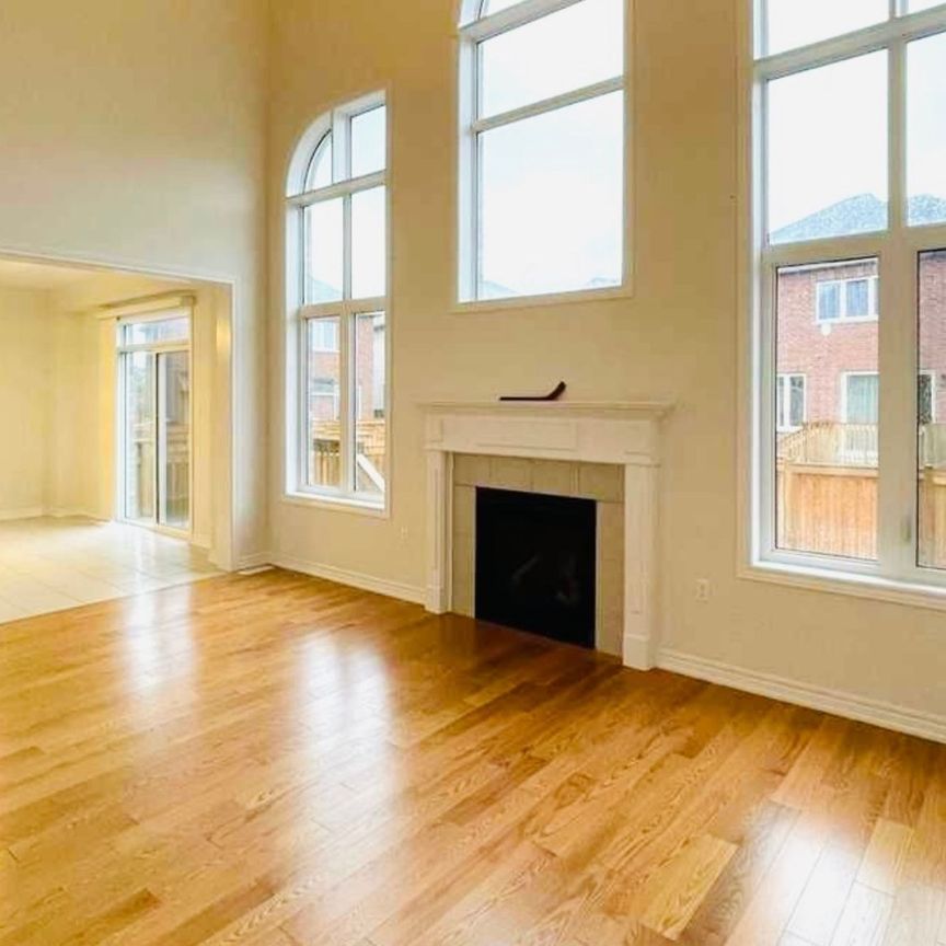 For Lease - 10 Benn Avenue, Georgina, Ontario - Photo 1