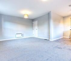 1 BEDROOM Apartment - Ground Floor - Photo 2