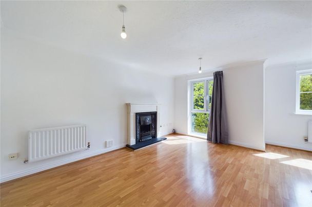 4 bedroom semi-detached house to rent - Photo 1