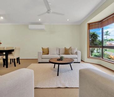 Spacious Family Living with Poolside Entertaining in a Prime Location - Photo 4