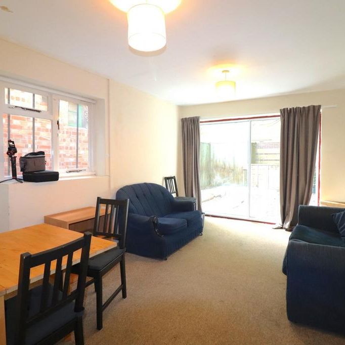 5 bedroom house share to rent - Photo 1