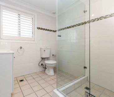 Private Family Entertainer in Prime Location - Photo 6