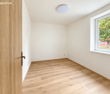 Pronájem bytu 2+1 45 m² - Photo 1