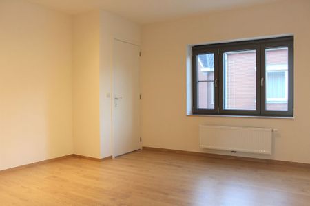 Instapklare en energiezuinige woning met zonnige tuin in Zottegem - Photo 3