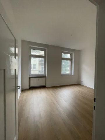 Großzügige, renovierte 3 ZKB mit Balkon in beliebter Lage - Photo 4