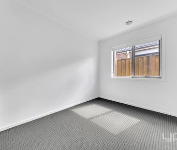 Well presented 3 bed 2 bath home - Photo 1