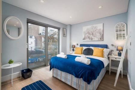 3 bedroom flat to rent - Photo 5