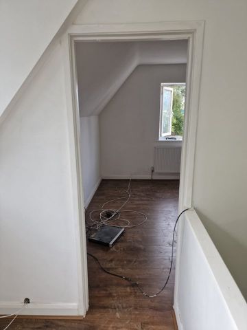 Room in a Shared House, Wharton Street, B7 - Photo 3