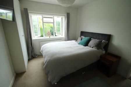 Kew Drive, Leicester - Photo 4