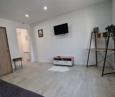 Appartement 1 pièces 23m2 REIMS 552 euros - Photo 1