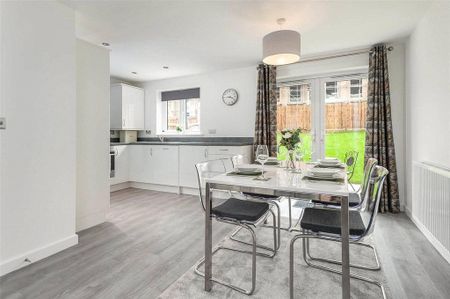 2 bedroom semi-detached house to rent - Photo 2