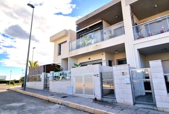 Modern 3 Bed Ground Floor Bungalow for Short Term Rent in Benijofar