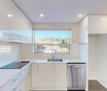 MODERN LIVING - Photo 2