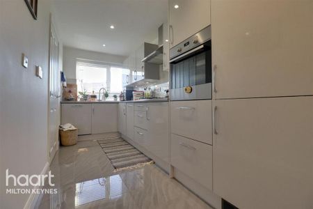 1 bedroom in a house share to rent - Photo 3