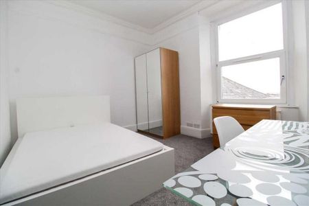 8 bedroom house to rent - Photo 4