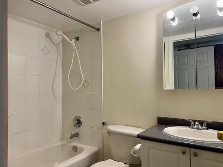 For Lease - 39 Oneida Crescent Unit# 1106, Richmond Hill, Ontario - Photo 5