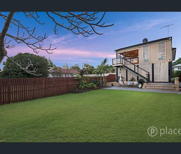 Camp Hill charmer in popular Martha Street precinct - Photo 2