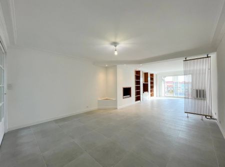 Location Appartement 6 pièces 134m² LE MAY SUR EVRE 49122 - Photo 3