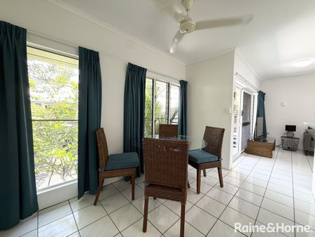 2 BEDROOM : 1 BATHROOM : FULLY FURNISHED : RESORT STYLE LIVING : CLOSE TO TOWN & BEACH - Photo 5