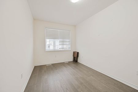 For Lease - 4 Hashmi Place, Brampton, Ontario - Photo 3