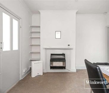 Market Place, London, N2 - Photo 5