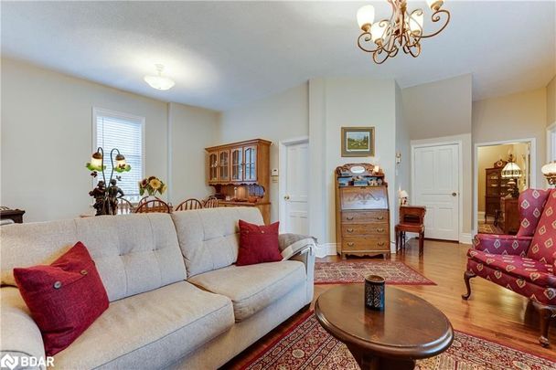 For Lease - 22 Queen Street, Innisfil, Ontario - Photo 1