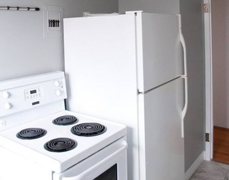 Mitchell - Renovated 2 Bedroom Apt, Dartmouth! - Photo 5