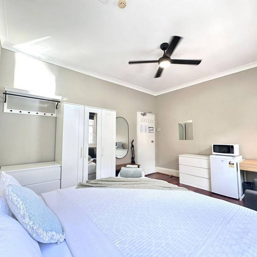 Haymarket - Prime Sydney Location - Cnr George St and Central Station - Photo 1