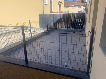 Location Appartement 3 pièces 48m² MONTREVEL EN BRESSE 01340 - Photo 3