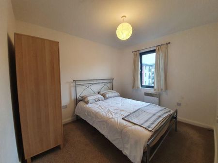 2 bedroom flat to rent - Photo 5