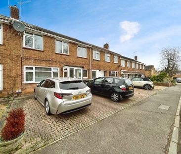 KINGSWOOD, BASILDON - Photo 1