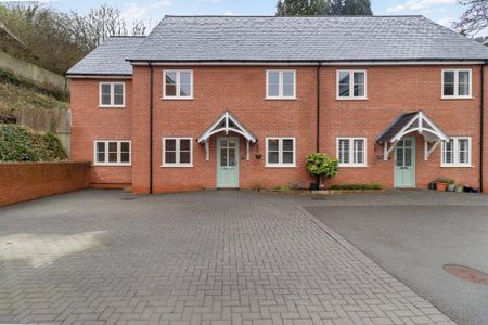 4 bedroom end of terrace house to rent - Photo 5