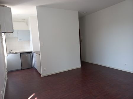 Location Appartement 1 pièce 27m² VICHY 03200 - Photo 2