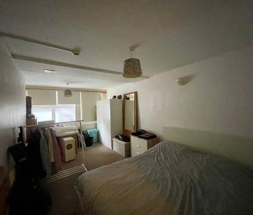 1 Bed Flat, Moon Street, BS2 - Photo 4