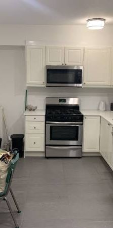 Amazing Large 1 br in heart of Roncy - Photo 1