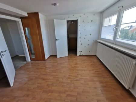 Single-Etagenwohnung mit Garage am Stadtrand. Einbauküche möglich! - Photo 3