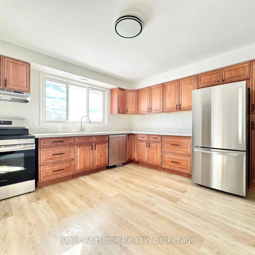 221 FIRST ROAD E - Photo 1