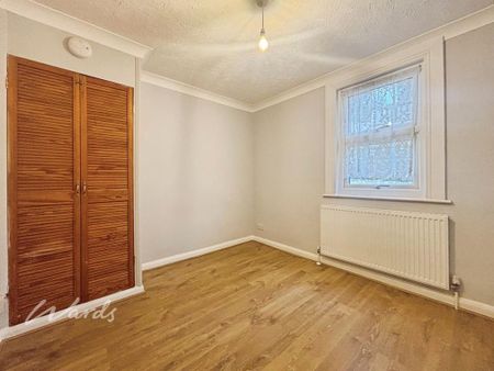 3 bedroom end of terrace house to rent - Photo 4